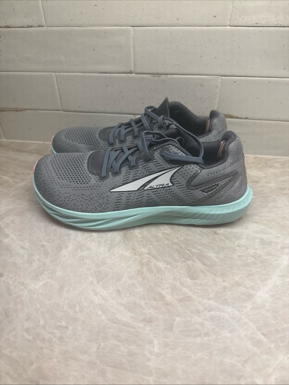 Altra Women Sneaker 7.5